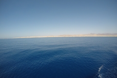 Window into ocean horizon